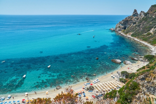 Offerta Last Minute - Calabria - Esperienza Esclusiva al Seaclub Blue Bay Resort in Calabria con Wow Viaggi