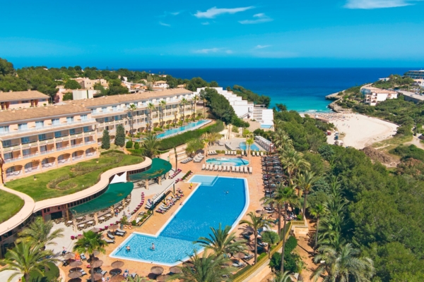 Offerta last minute - Esplora il Paradiso a Maiorca con l'Offerta Esclusiva Searesort Insotel Cala Mandia Resort e Spa - offerta Francorosso