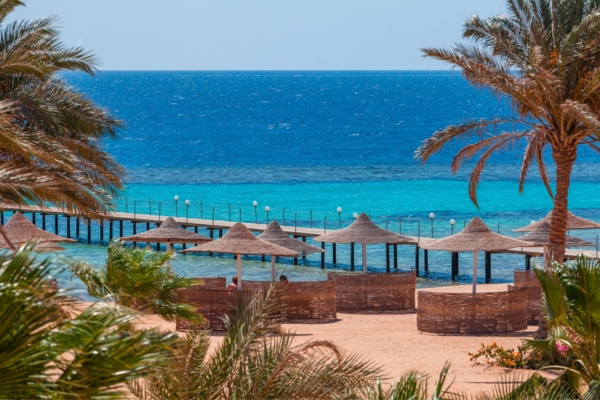 Offerta Last Minute - Esplora il Paradiso: Wady Lahmy Azur Beach Resort a Marsa Alam - Berenice - Offerta Eden Viaggi