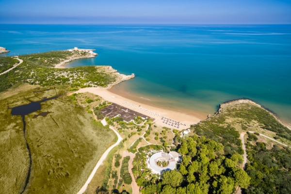 Offerta last minute - Esperienza paradisiaca a Valtur Baia Del Gusmay Beach Resort, Peschici, Puglia - Wow Viaggi